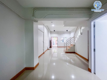 *****ทาวน์เฮ้าส์มือสองกรุงเทพฯ ม.เวียงเทพ2 ช่างอากาศอุทิศ เนื้อที่ 20 ตร.ว. ฟังก์ชัน 2 ห้องนอน 2 ห้องน้ำ 1 ที่จอดรถ บ้านพร้อมอยู่ บนทำเลเพียง 10 นาทีก็ถึงสนามบินดอนเมือง ใกล้รถไฟฟ้าสายสีแดง "สถานีดอนเมือง" และทางด่วน "อุตราภิมุข" จองด่วน!